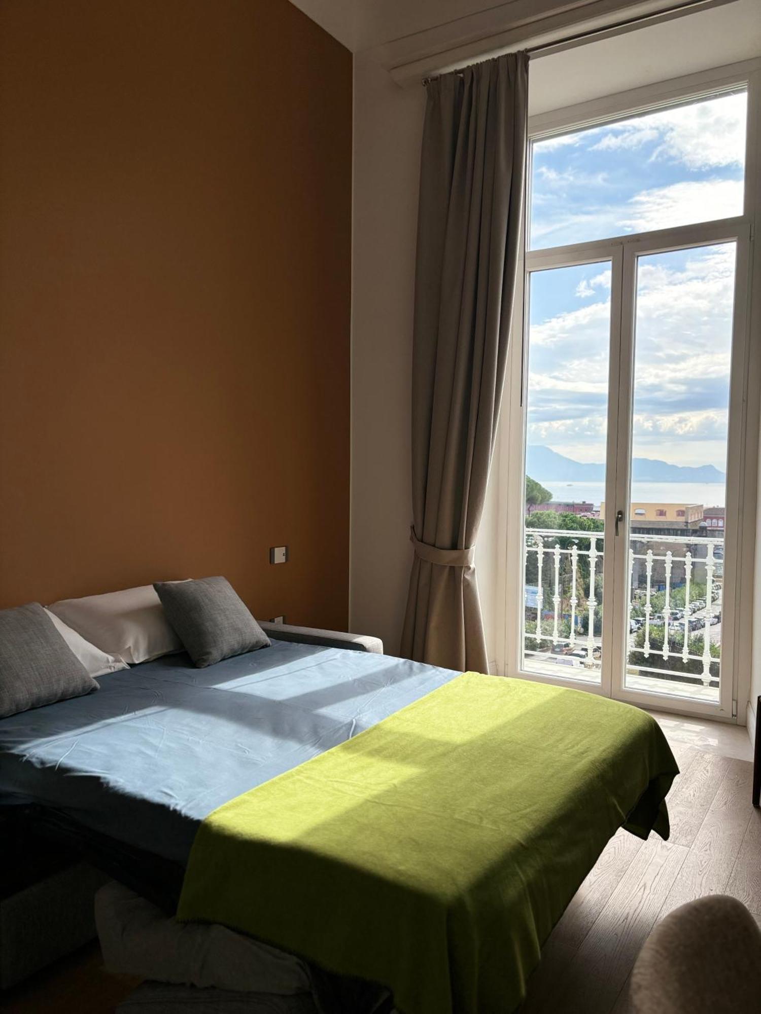 Il Mastio Guesthouse Наполи Екстериор снимка